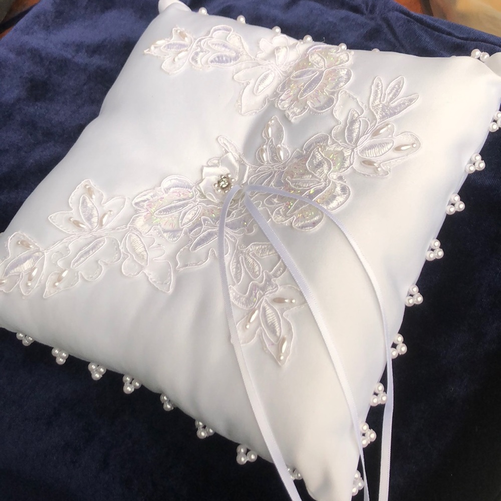 Wedding arraz coins pillow